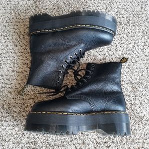 1460 PASCAL MAX LEATHER PLATFORM BOOTS